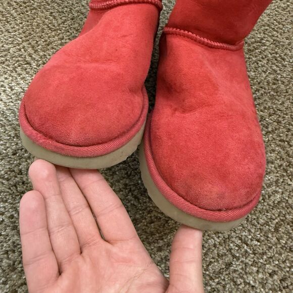 Uggs Red Short Boots With Striped Christmas Bows Rare Women’s Size 6 - Picture 3 of 12